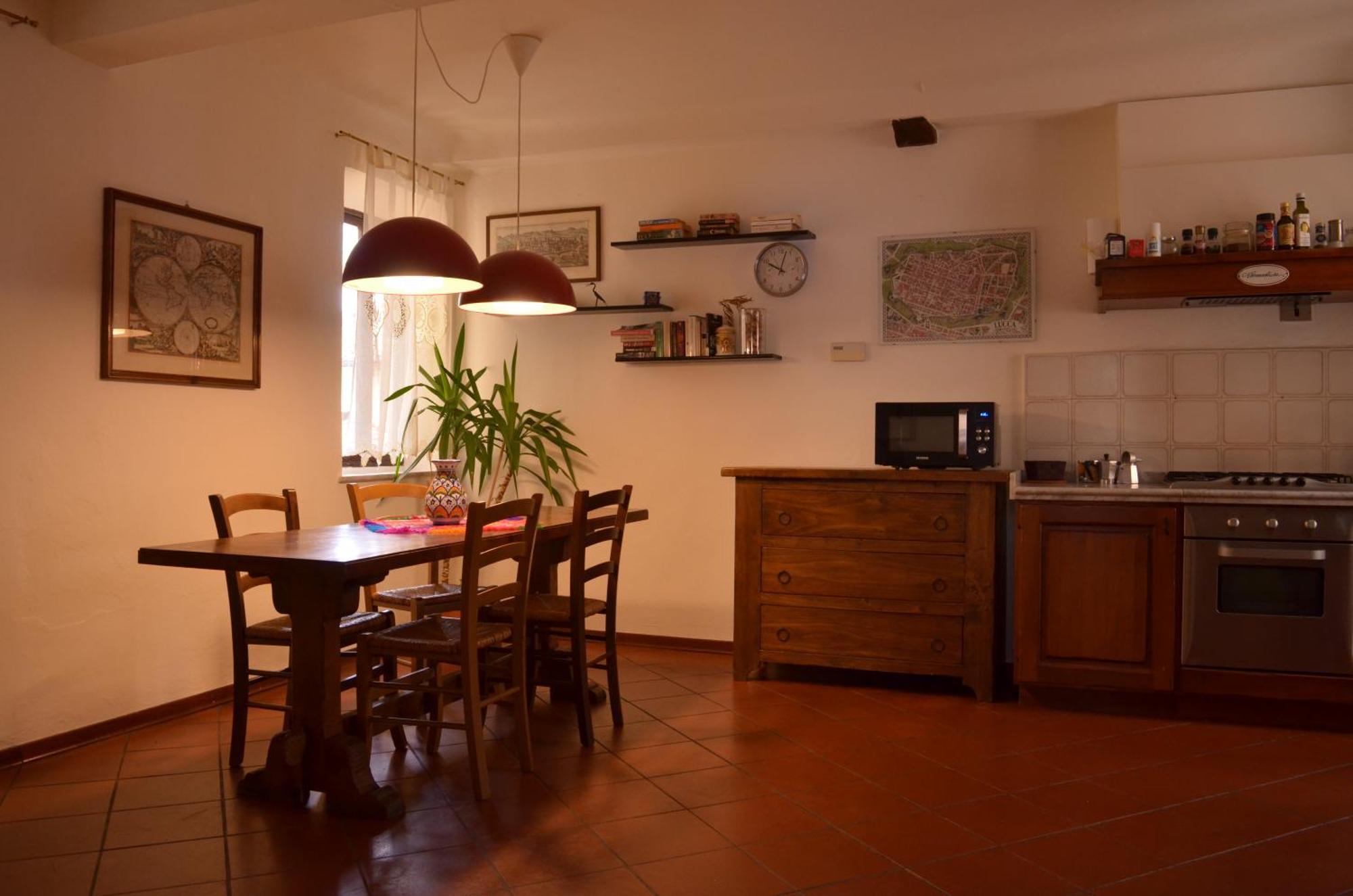 Domus * Lucca